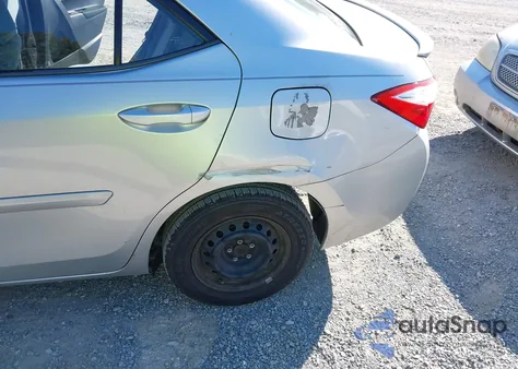 2015 Toyota Corolla L z USA, uszkodzony, nr VIN 2T1BURHE2FC284893